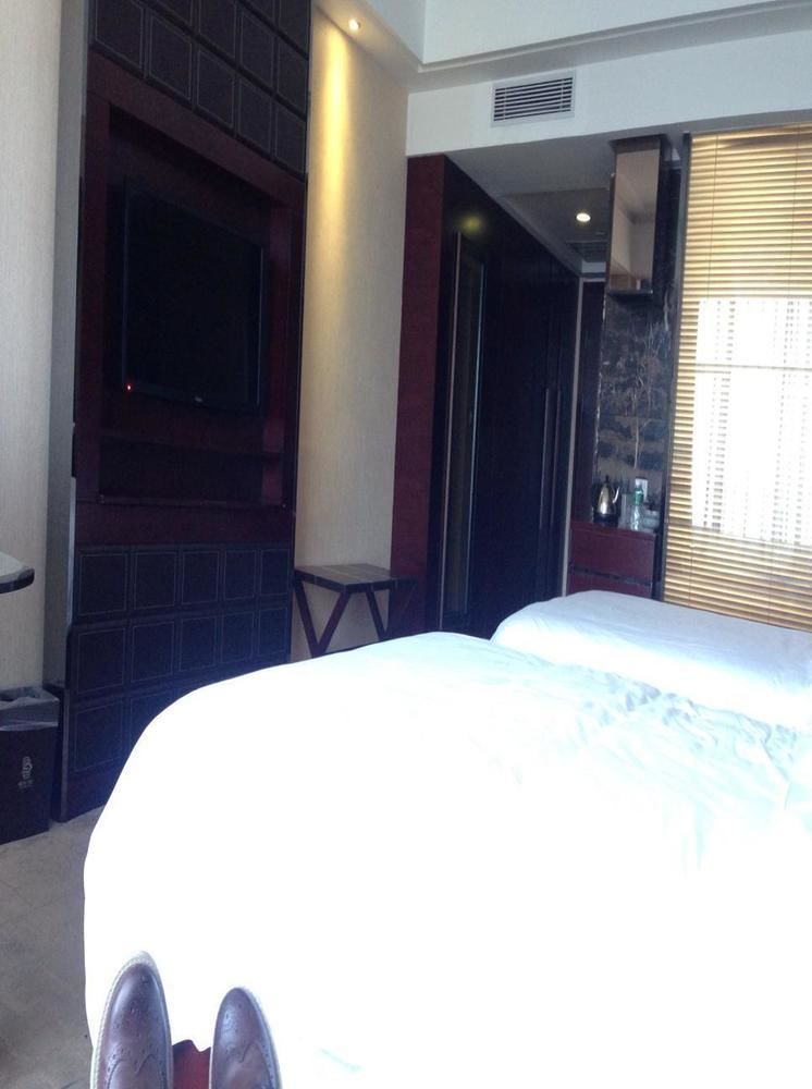 Boya Holiday Hotell Guangzhou Exteriör bild