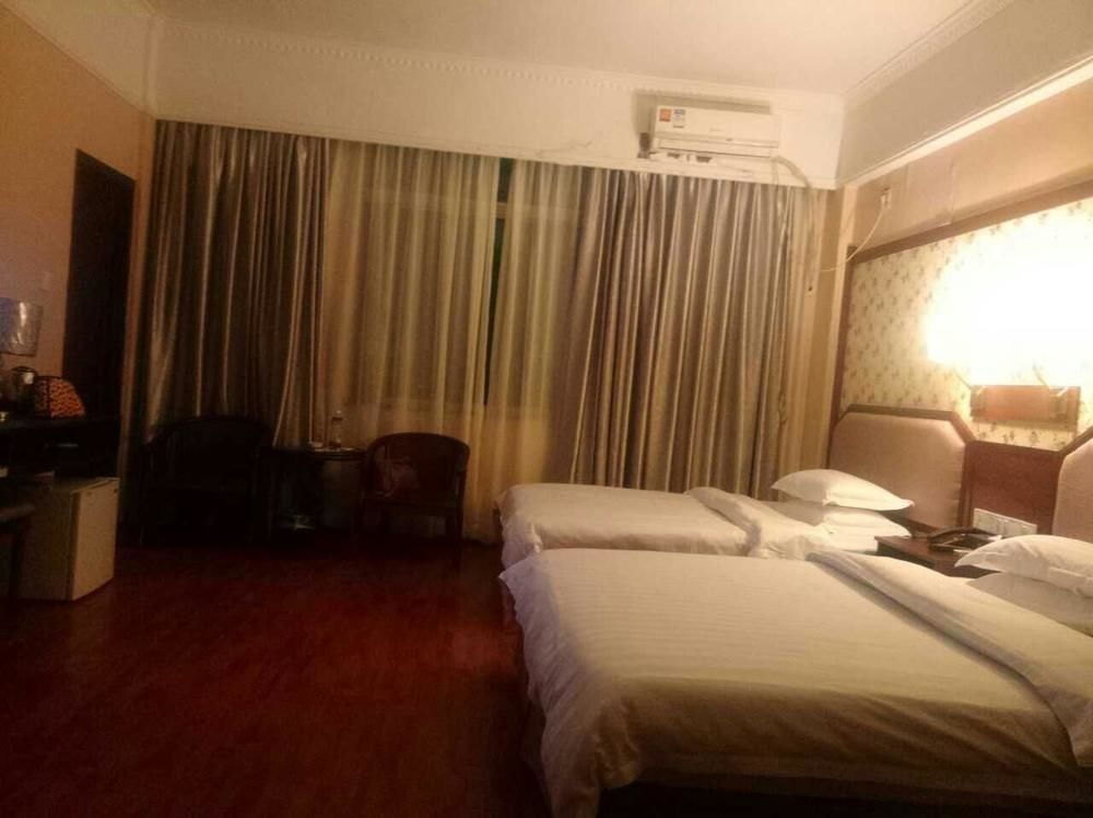 Boya Holiday Hotell Guangzhou Exteriör bild