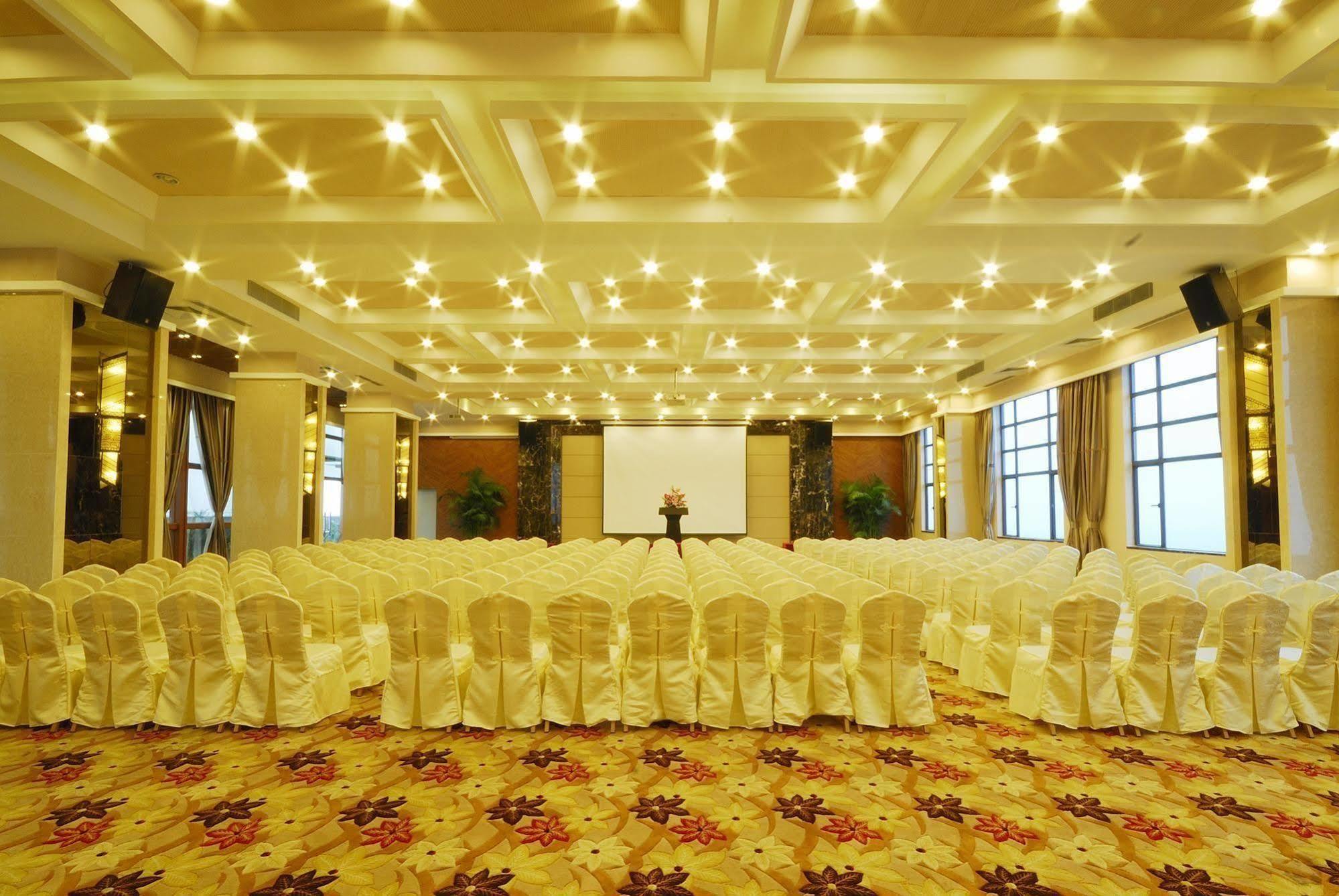 Boya Holiday Hotell Guangzhou Exteriör bild