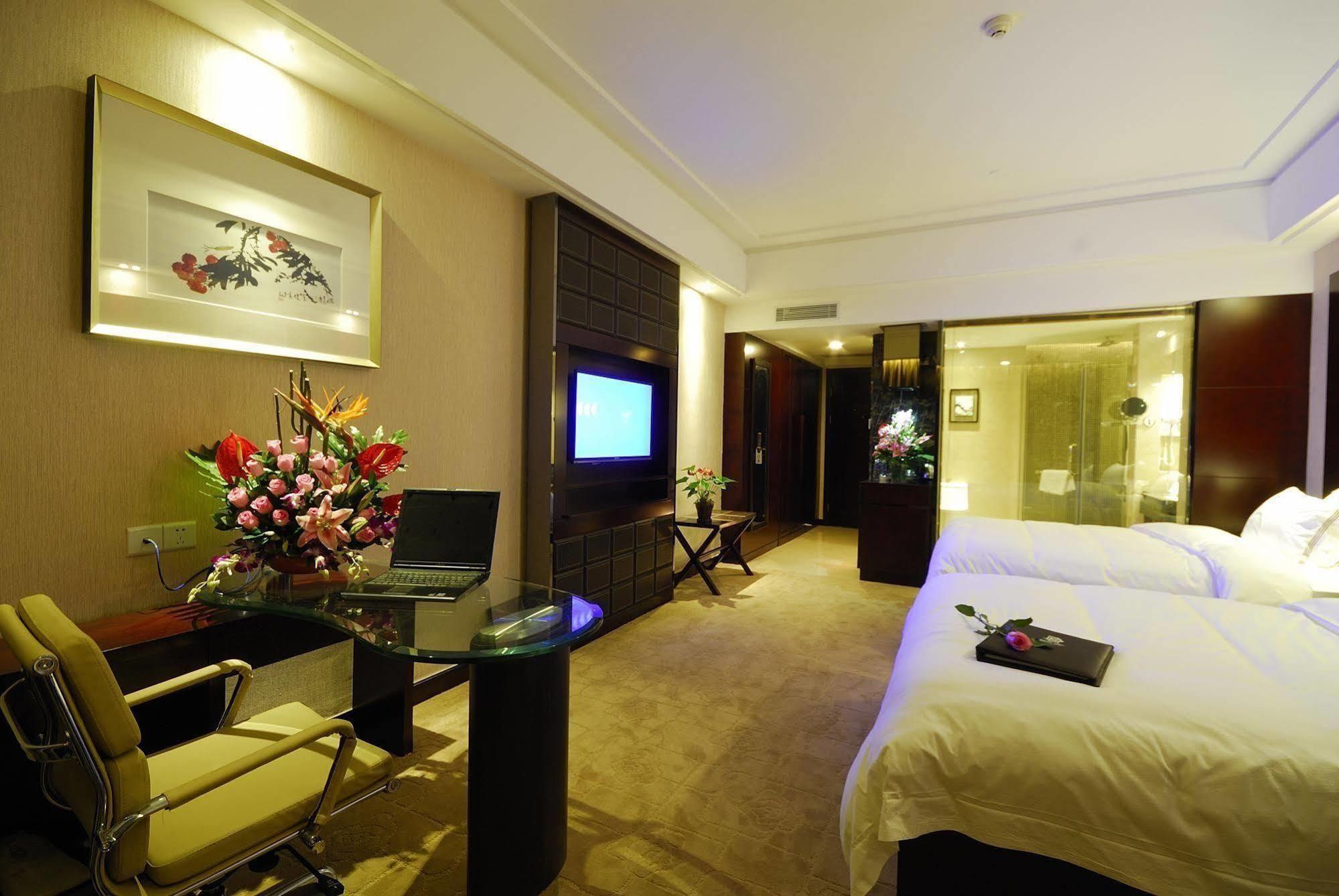Boya Holiday Hotell Guangzhou Exteriör bild
